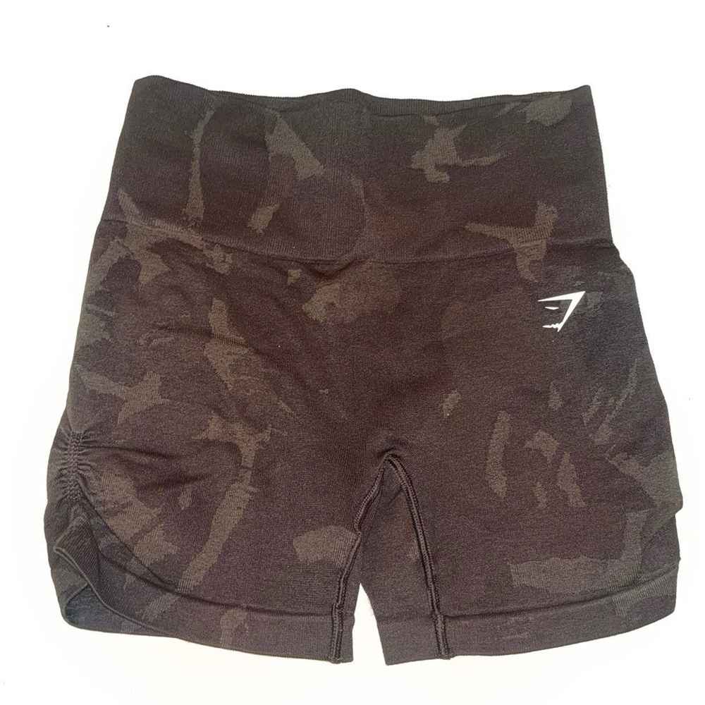 Gymshark High-Waist Black Camo Shorts